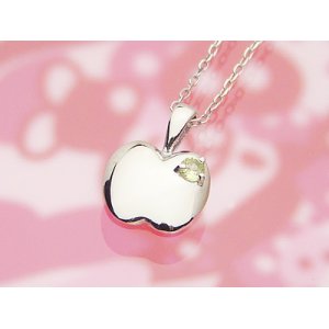 画像: アップル（りんご）天然誕生石ペンダント/K10ホワイトゴールド[ペリドット]※ネックレスチェーン付き