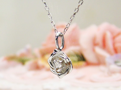 画像1: ローズ（薔薇）天然誕生石ペンダント/プラチナ[ダイヤモンド]※ネックレスチェーンは別売りです